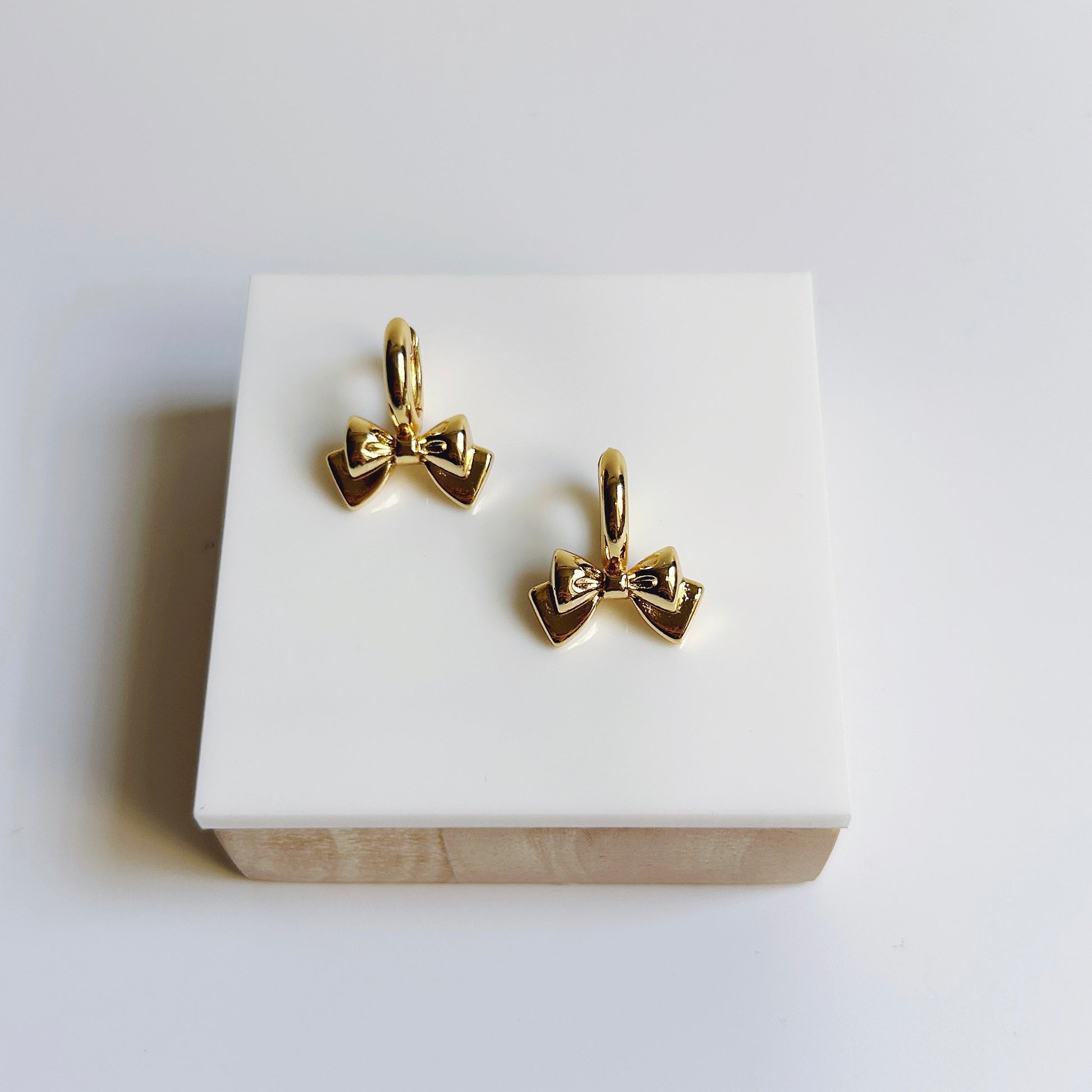 Gold Bow Huggies