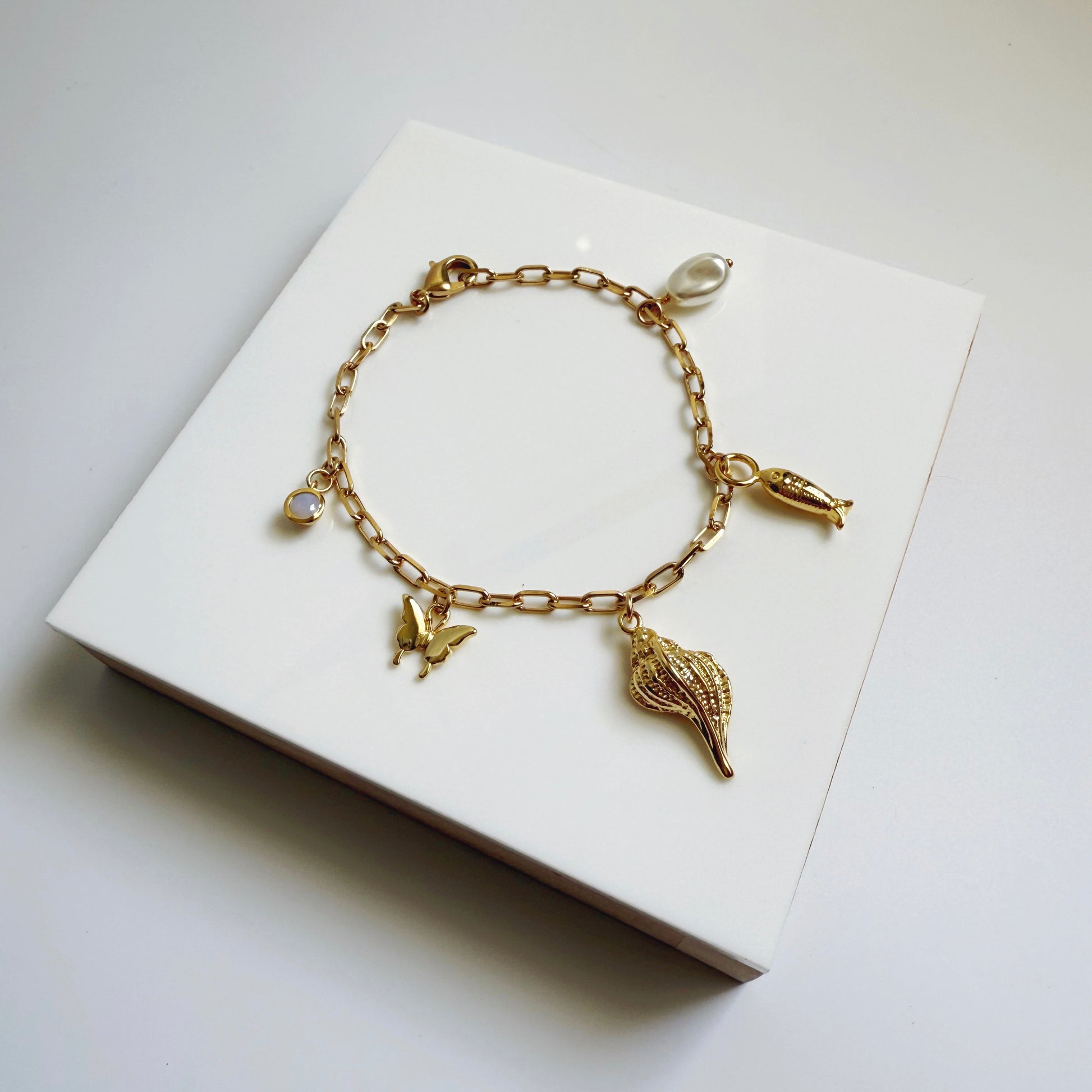 Shell Charm Bracelet