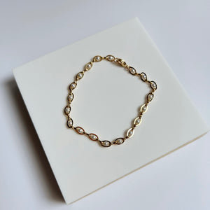 Oval and Pearl bracelet