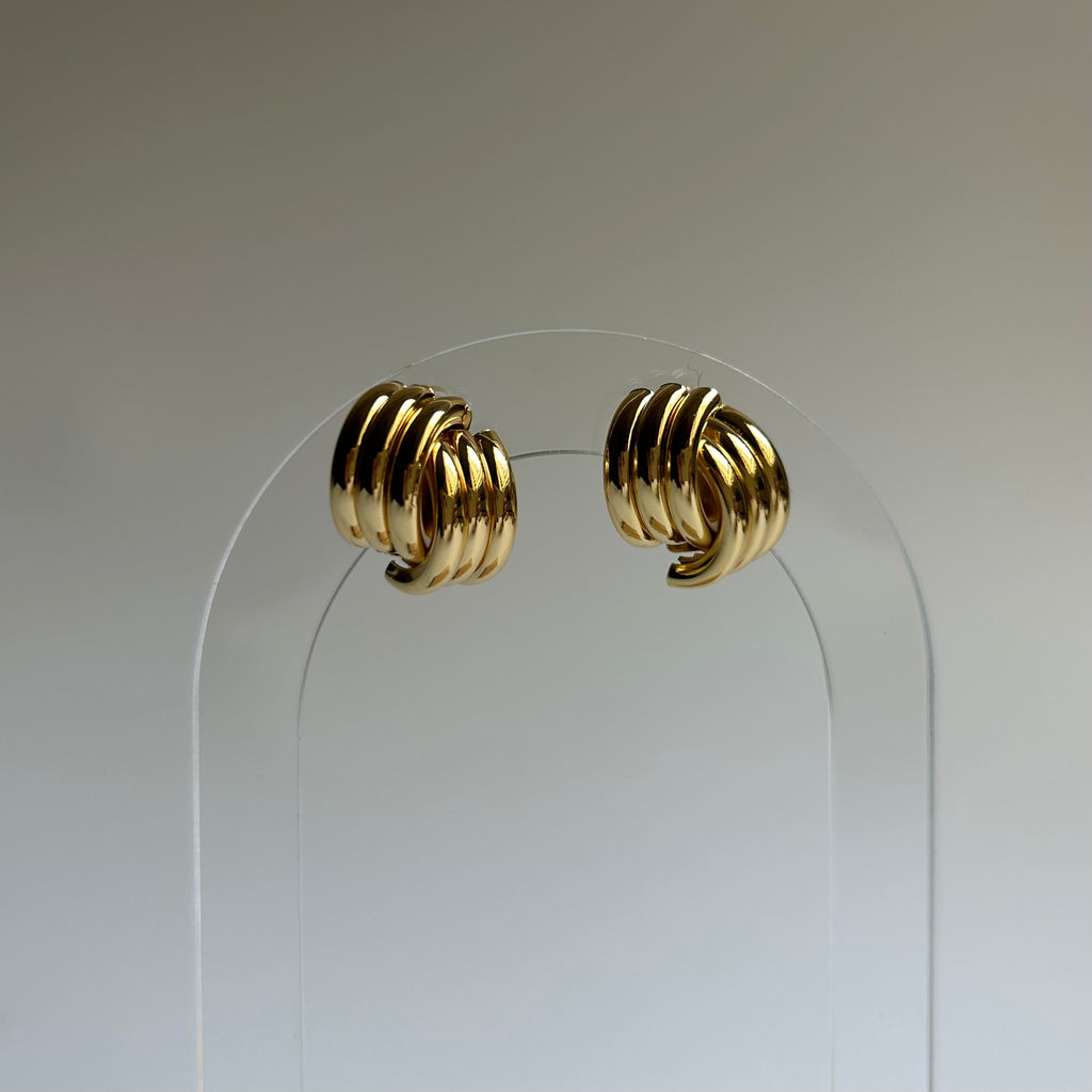 Ribbed Studs