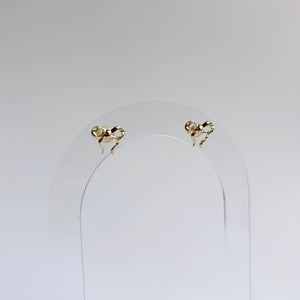 Bow studs