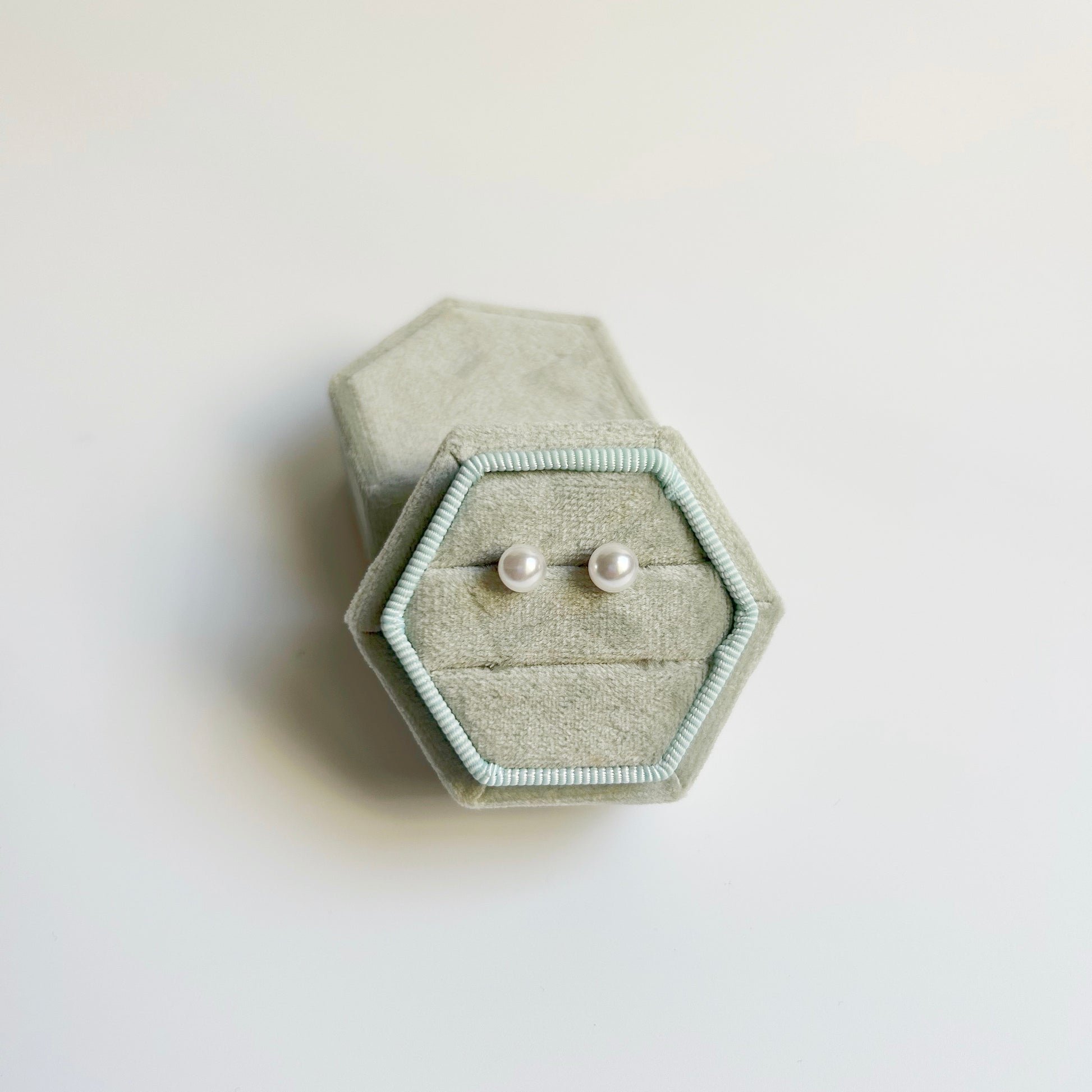 Pearl Studs