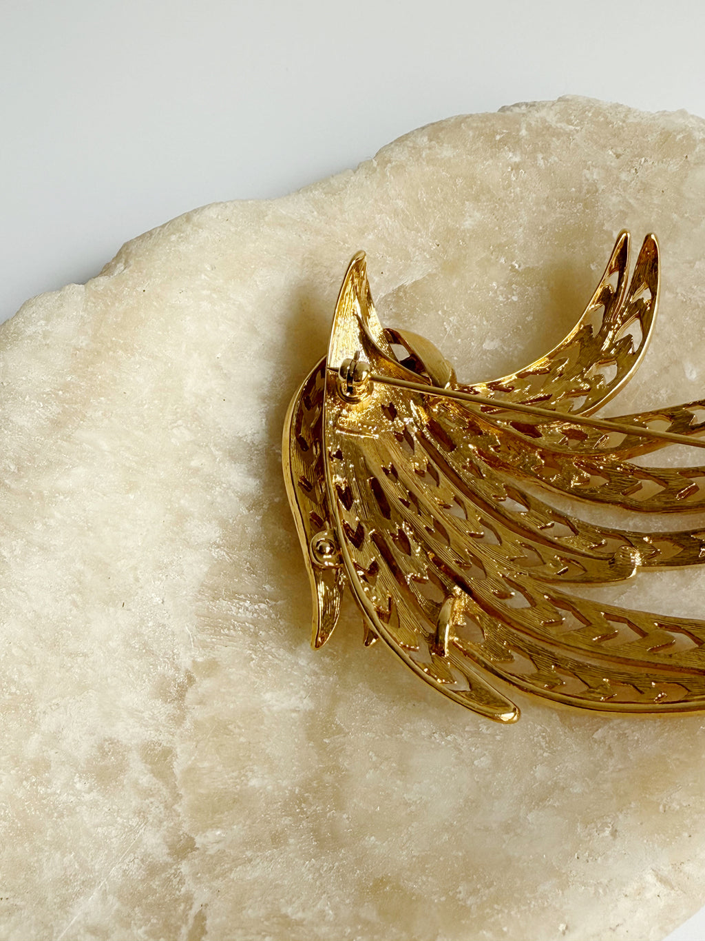 Vintage Bouquet of feathers pin