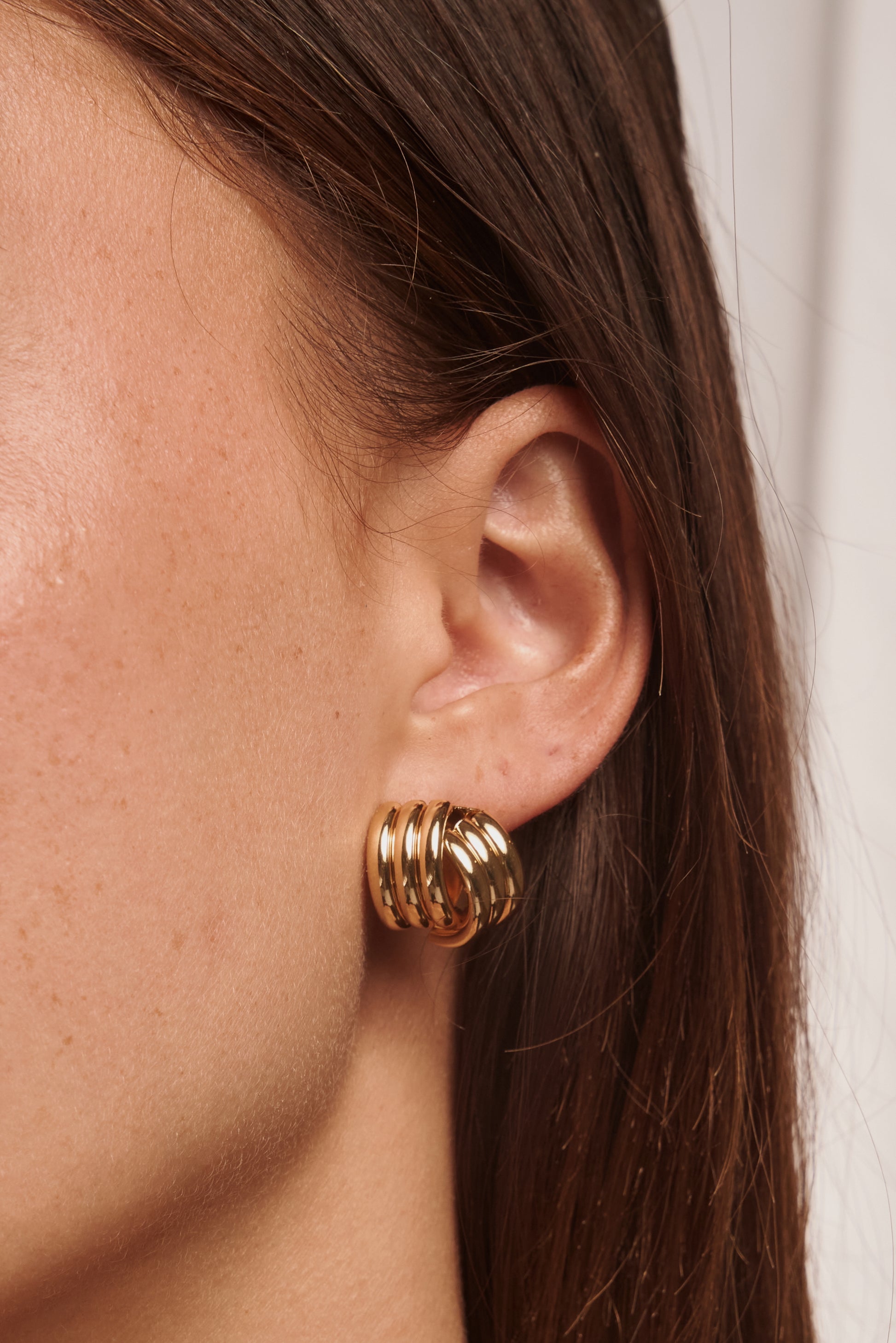 Ribbed Studs